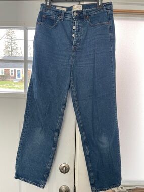 Universal Thread Women's Straight-Leg Jeans in Blue Denim